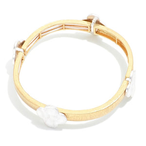 Only On Me Stretch Clover Bangle