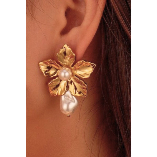 Golden Petal Pearl Drops