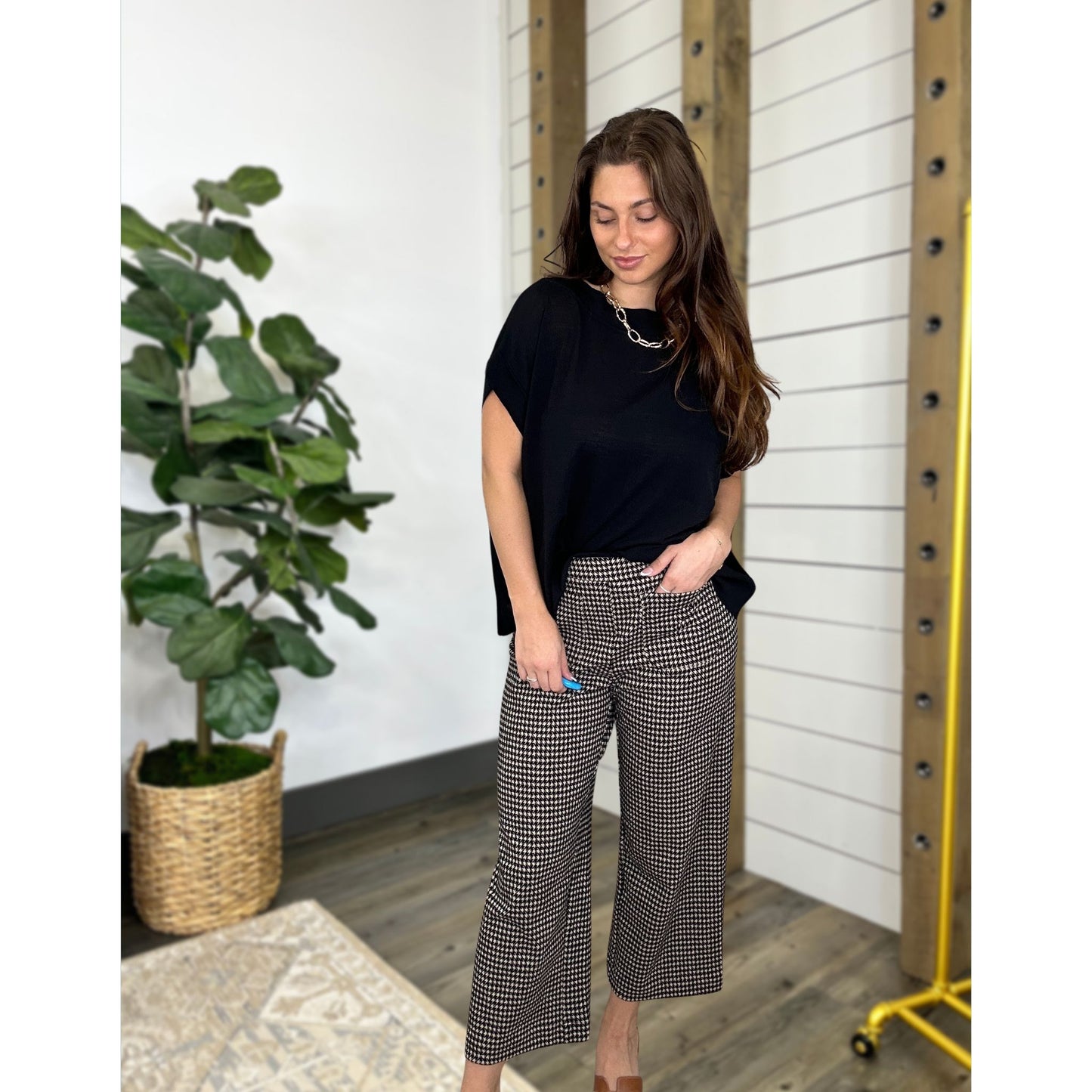 Delvie Houndstooth Wide Leg Pants