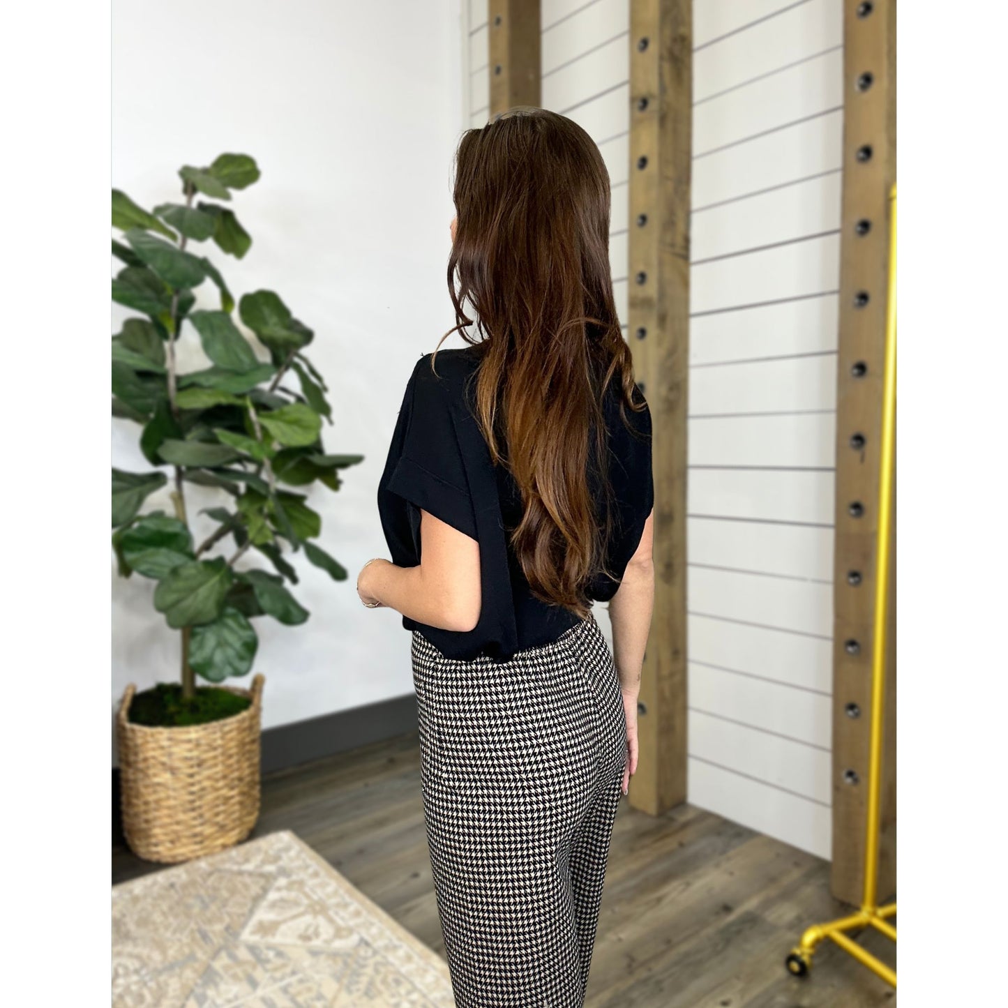 Delvie Houndstooth Wide Leg Pants