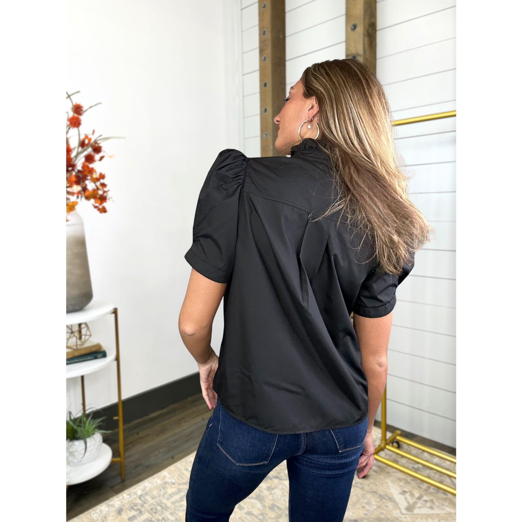 Know The Story Solid Top