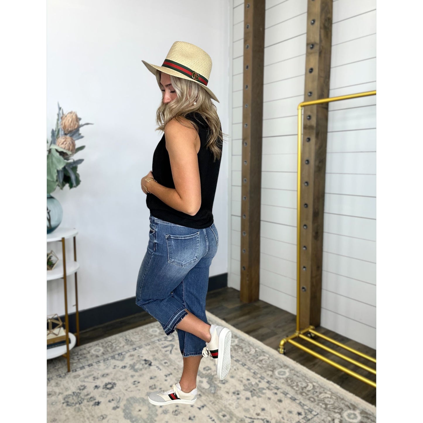 Risen -  Wide Leg Crop Zig Zag hem Denim