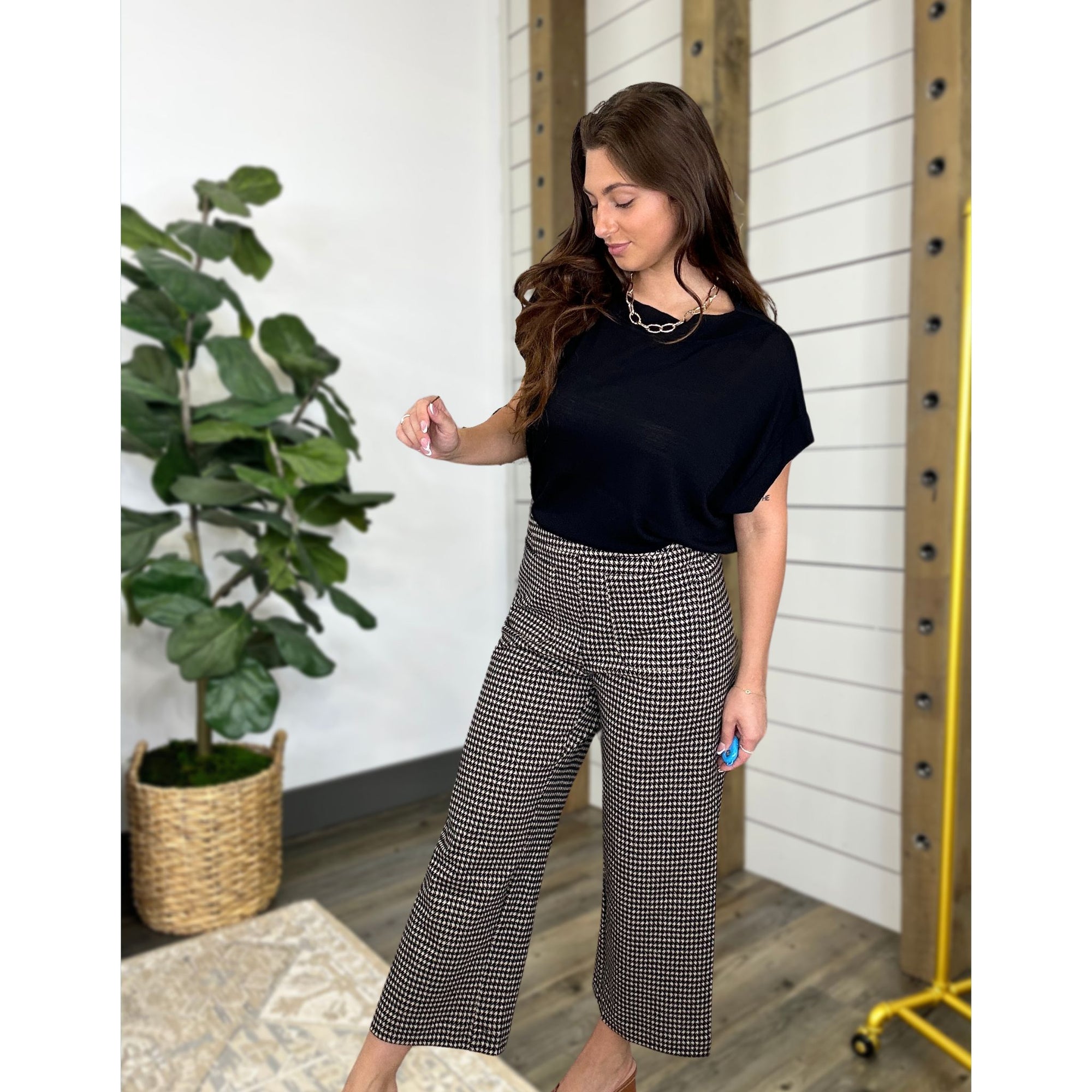 Delvie Houndstooth Wide Leg Pants