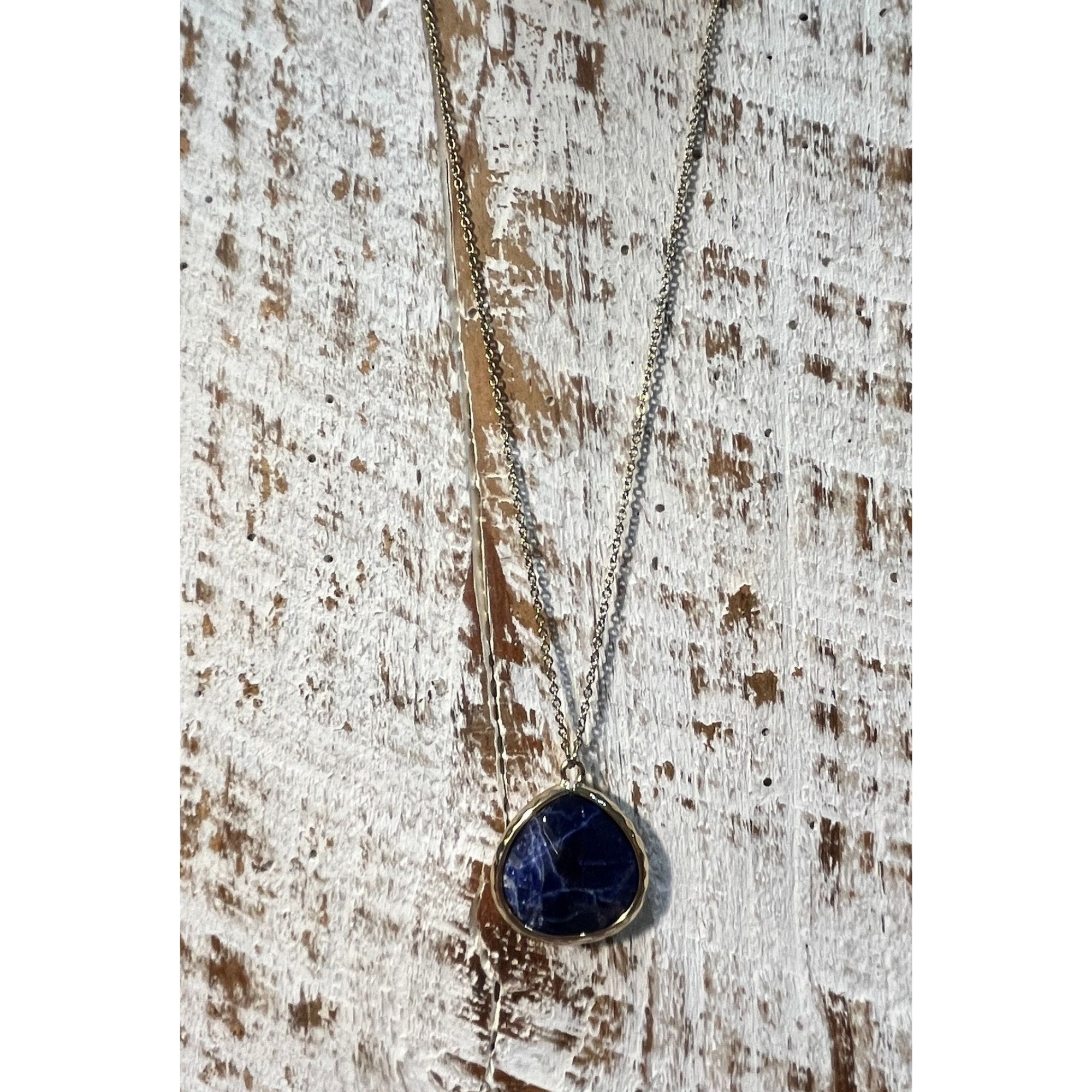 Short Natural Stone Pendant Necklace