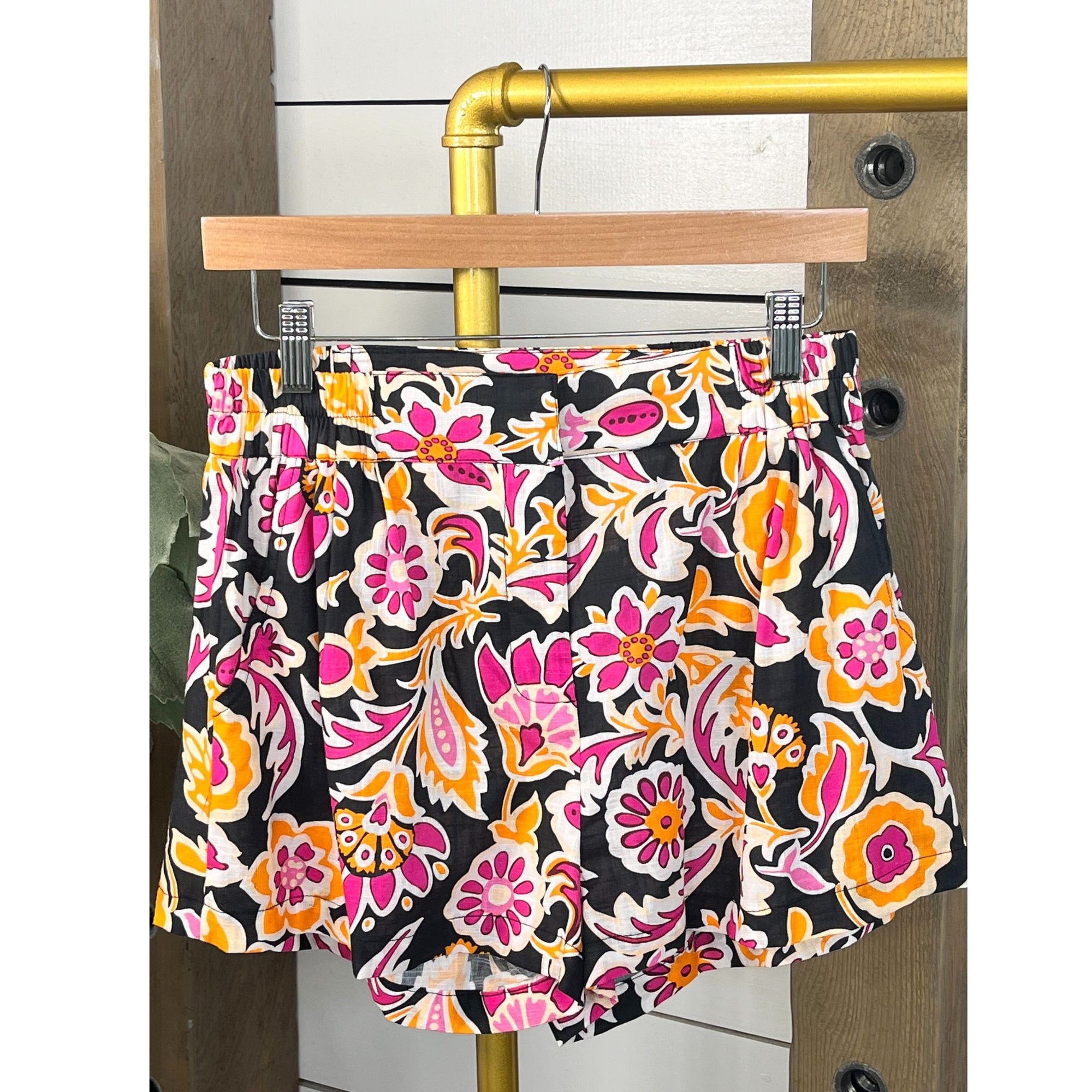 Make It Pop Floral Shorts