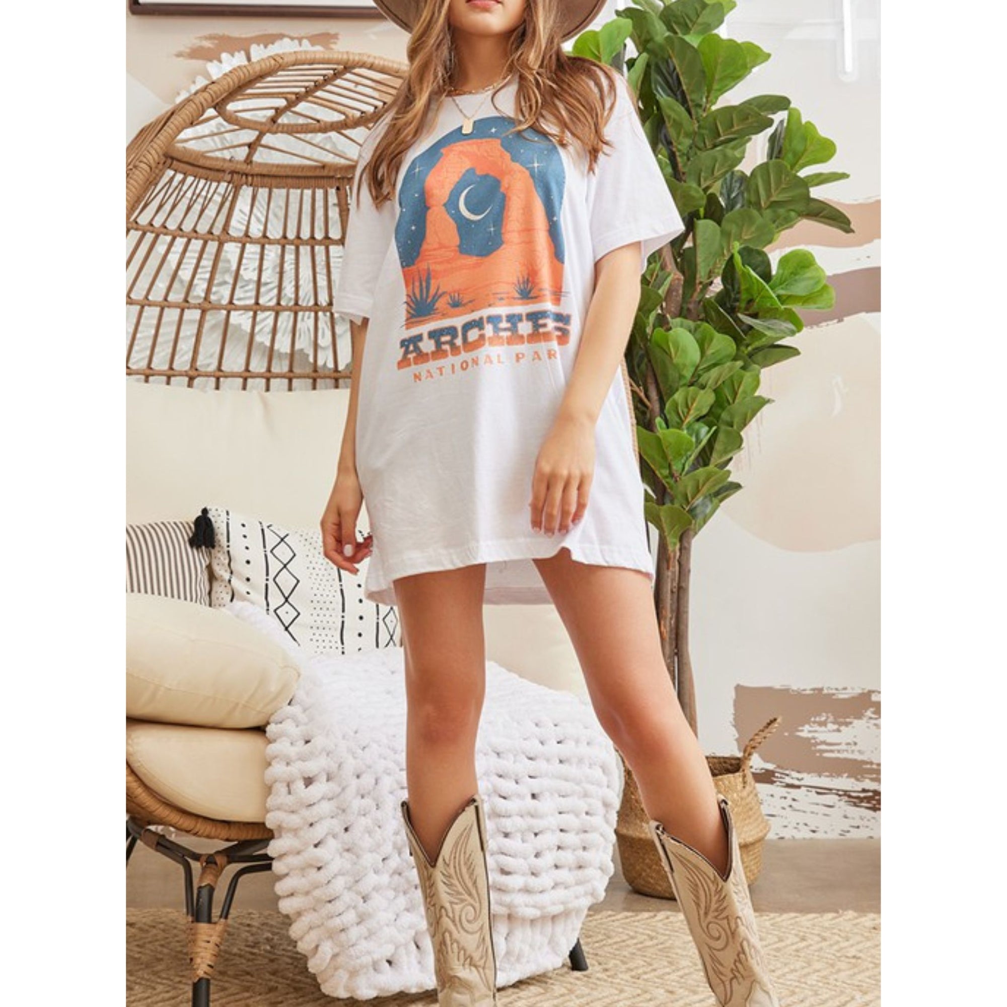 Arches Park Oversize Graphic Tee